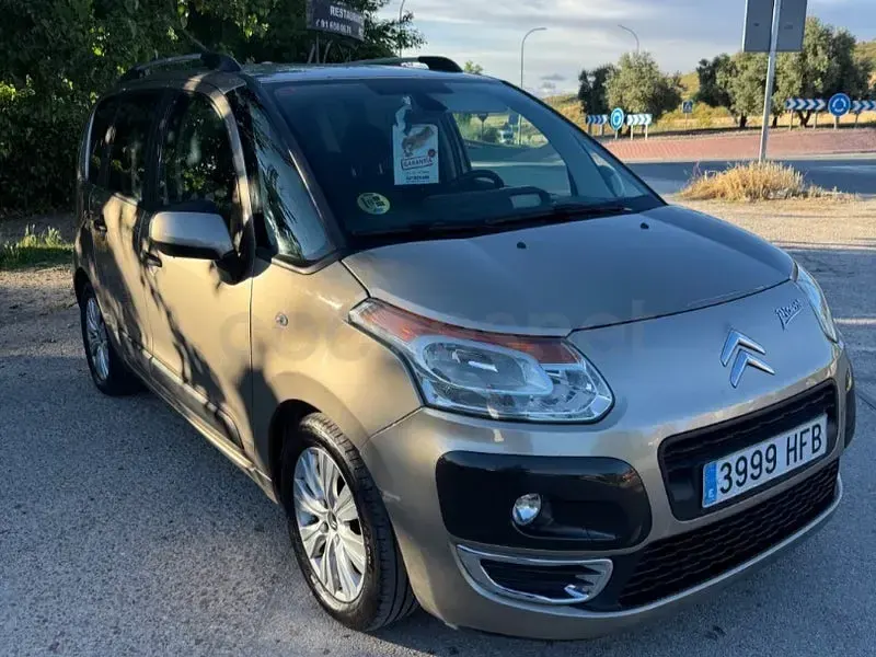 Usado Citroën C3 Picasso 112 CV (82 kW) 2011 Beige Monovolumen