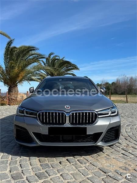 Usado BMW 530e Comfort Edition 292 CV (214 kW) 2023 Gris / plata Familiar