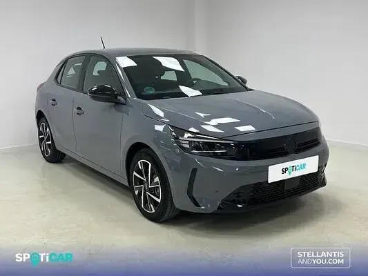 Usado Opel Corsa 100 CV (73 kW) 2023 Gris / plata Utilitario