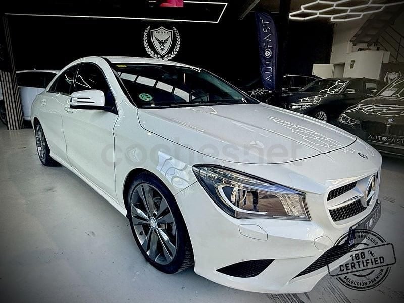 Usado Mercedes CLA220 177 CV (130 kW) 2016 Blanco Berlina