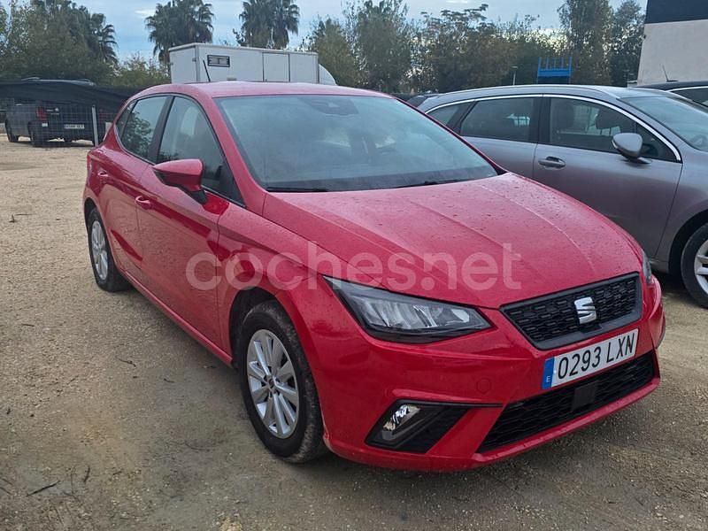 Usado Seat Ibiza Style 80 HP (58 kW) 2022 Vermelho Sedan