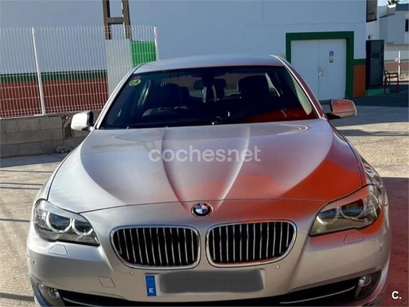 Gris / plata Usado 2013 BMW 520 Berlina | 12.500 € (Precio justo) - Imagen 1/4