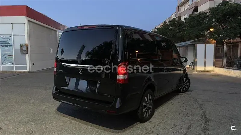Usado Mercedes V250 Avantgarde 190 CV (139 kW) 2021 Negro Monovolumen