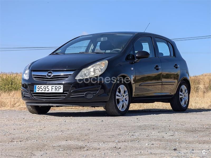 Negro Usado 2007 Opel Corsa Enjoy Berlina | 3399 € (Precio justo) - Imagen 1/4
