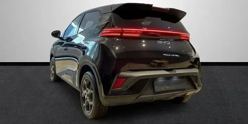Nuevo BYD Dolphin Surf Boost 64 kW (88 CV) 2026 Negro Utilitario