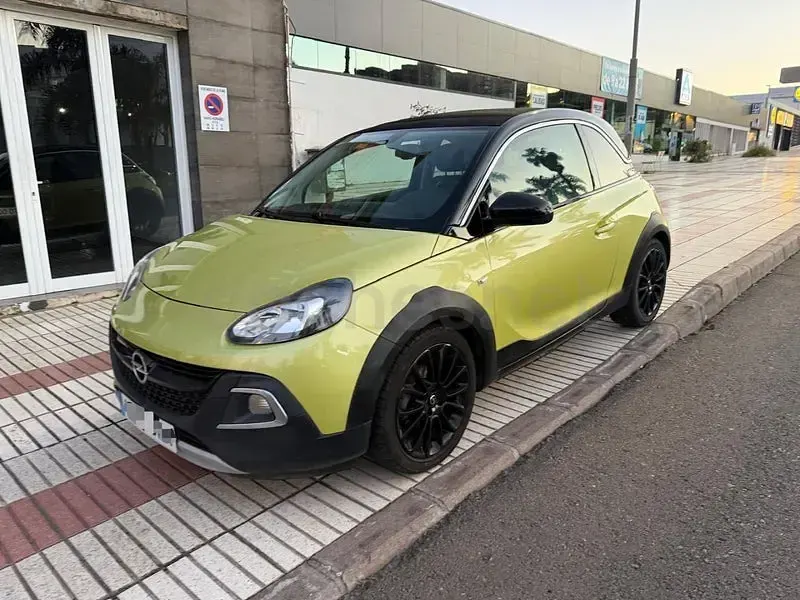 Usado Opel Adam Rocks S 150 CV (110 kW) 2016 Amarillo Utilitario