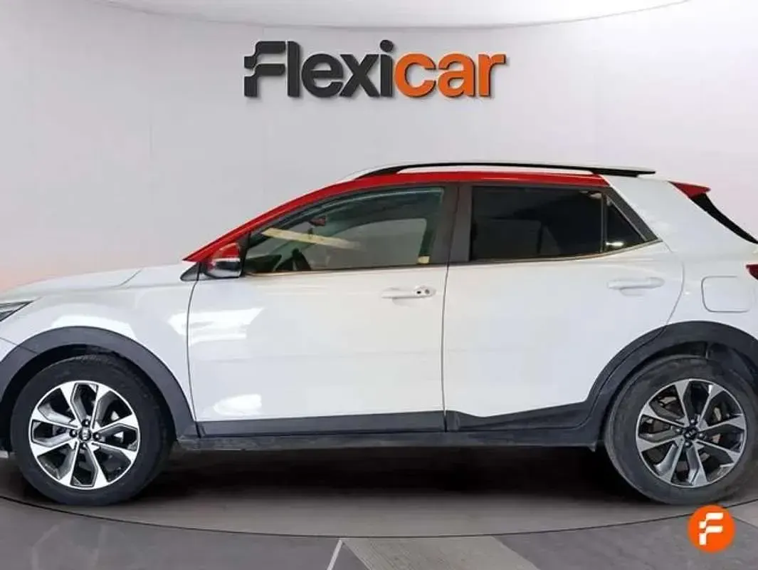 Usado Kia Stonic 101 CV (74 kW) 2019 Blanco SUV