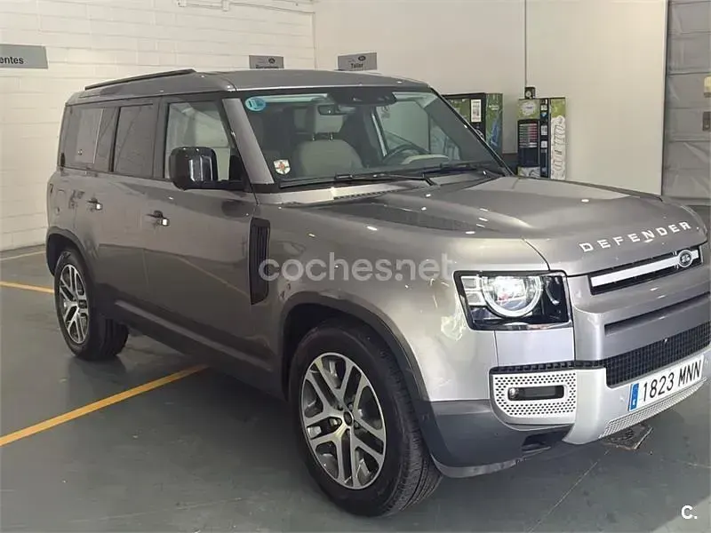 Usado Land Rover Defender SE 249 CV (183 kW) 2024 Azul SUV