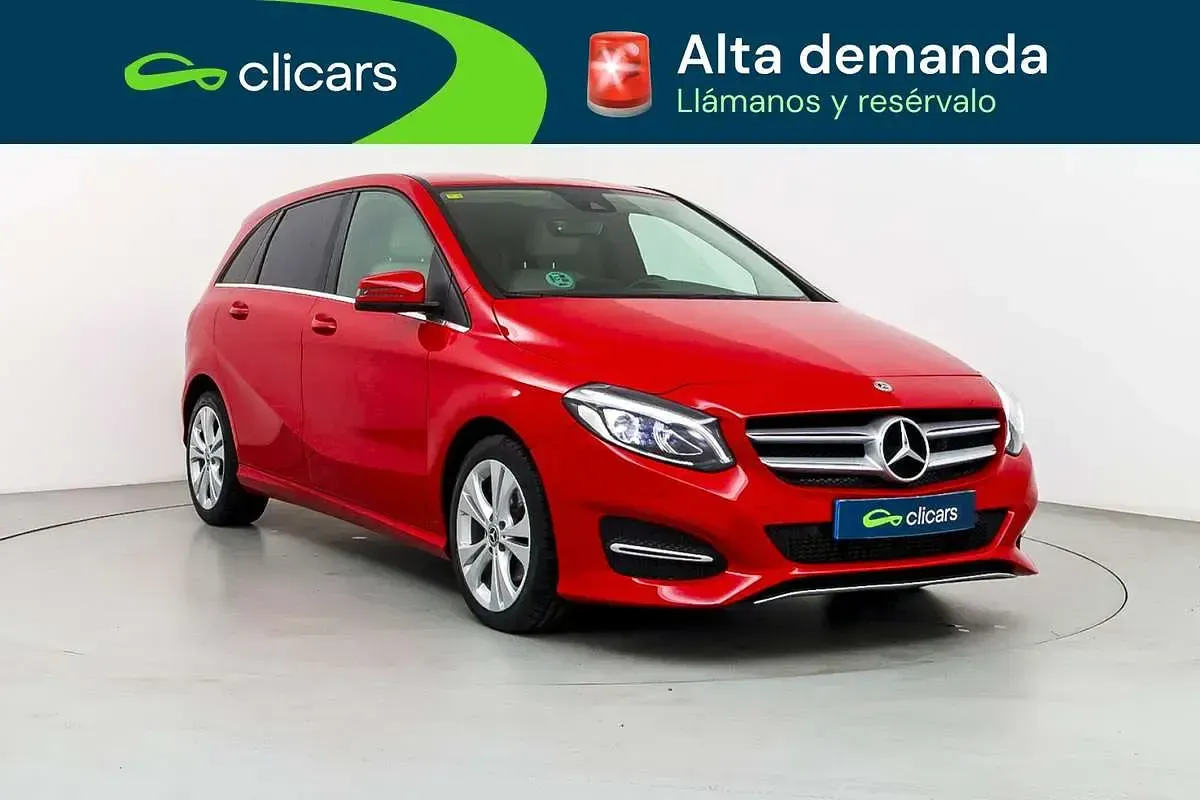 Usado Mercedes B200 156 CV (114 kW) 2018 Rojo Monovolumen