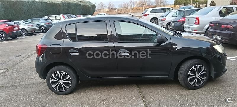 Usado Dacia Sandero Ambiance 75 CV (55 kW) 2018 Negro Berlina