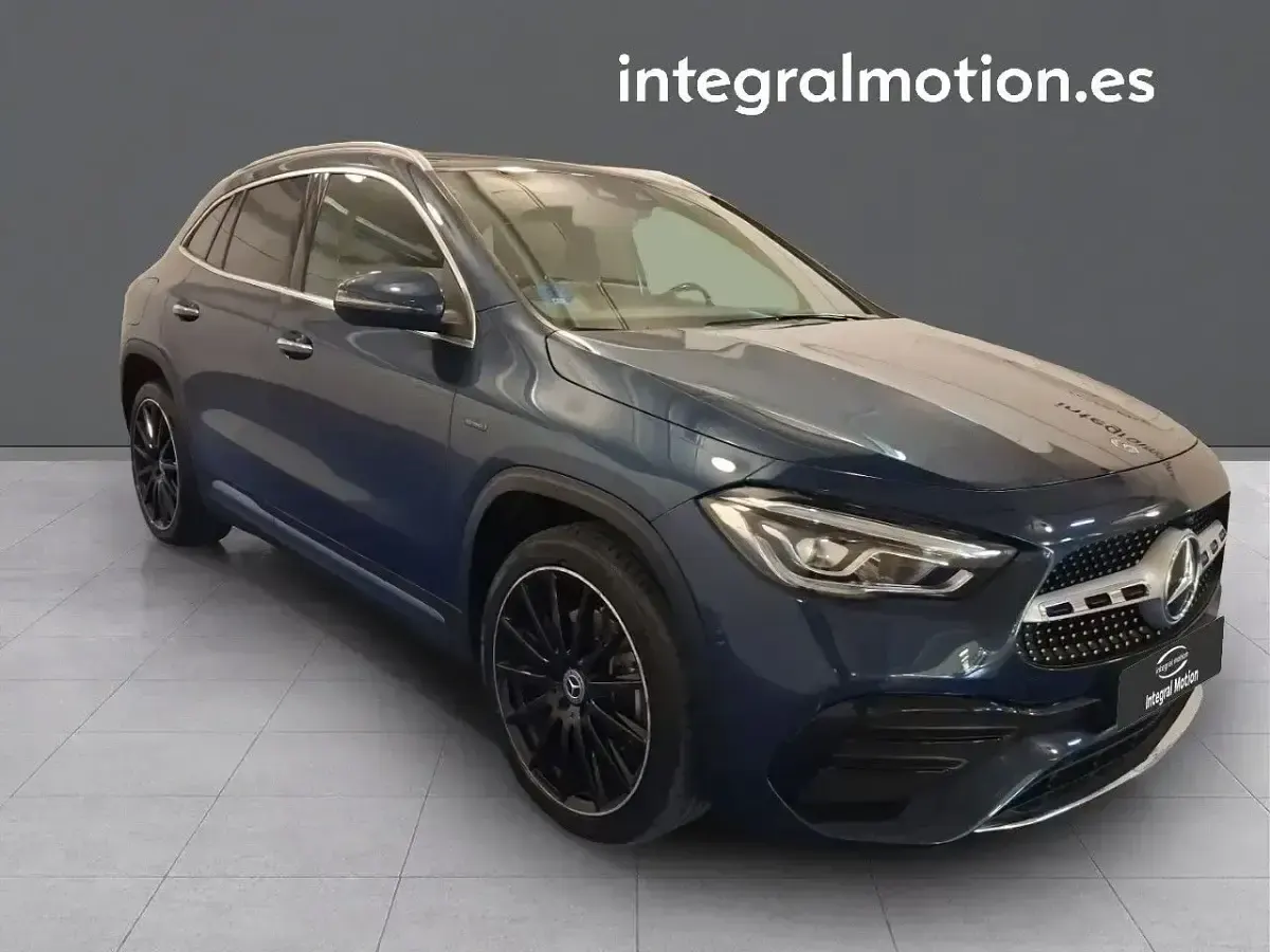 Usado Mercedes GLA250 218 CV (160 kW) 2020 Azul SUV