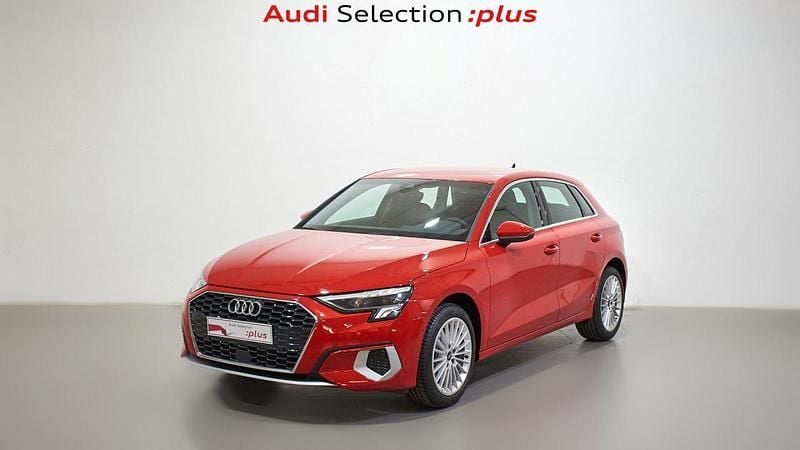Rojo tango metalizado Usado 2023 Audi A3 Advanced Plus Berlina | 26.400 € (Un poco caro) - Imagen 1/4