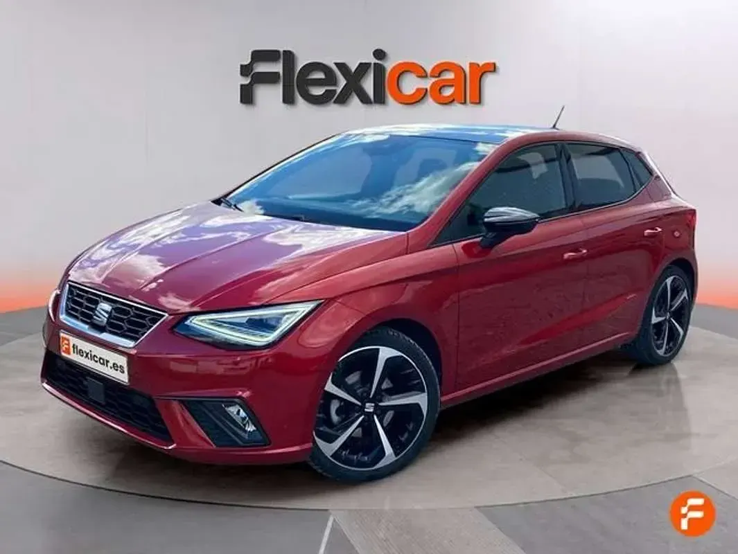 Usado Seat Ibiza FR 105 CV (77 kW) 2023 Gris Utilitario