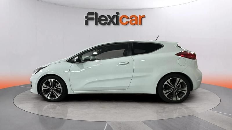 Używany Kia Ceed Plus 101 KM (74 kW) 2017 Biały Hatchback