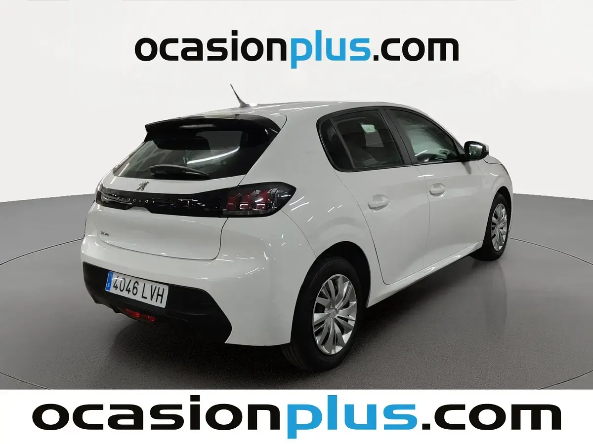 Usado Peugeot 208 Active 102 CV (75 kW) 2021 Blanco Utilitario