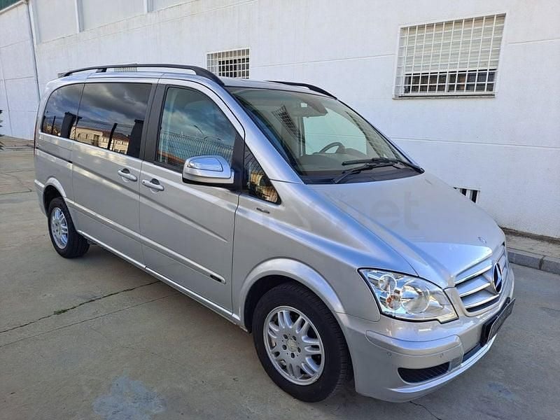 Usado Mercedes Viano 163 CV (119 kW) 2010 Gris / plata Monovolumen