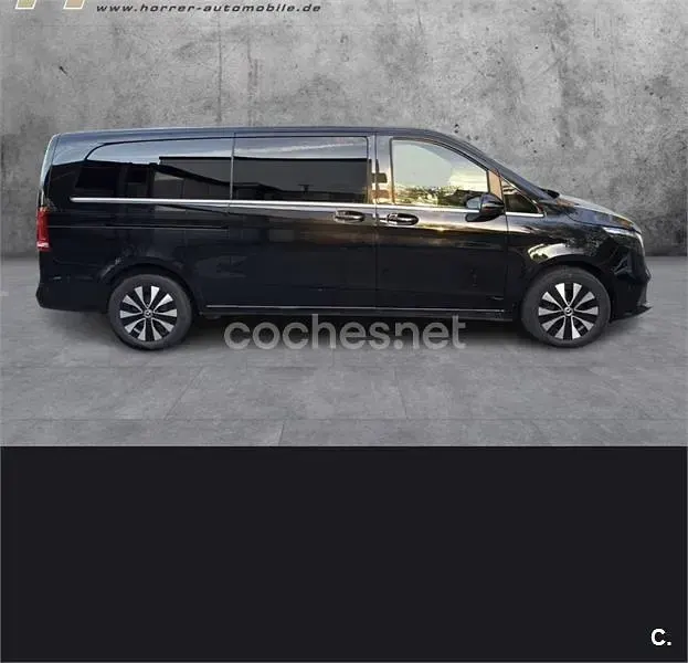 Usado Mercedes V300 Avantgarde 239 CV (175 kW) 2023 Negro Monovolumen