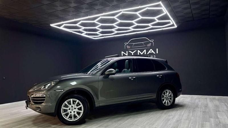 Käytetty Porsche Cayenne 245 HP (180 kW) 2013 Harmaa Katumaasturi
