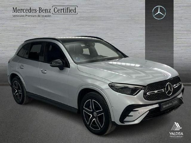 Usado Mercedes GLC300e AMG line 333 CV (244 kW) 2024 Plata hightech SUV