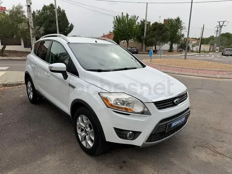 Usado Ford Kuga Titanium 140 CV (102 kW) 2010 Blanco SUV