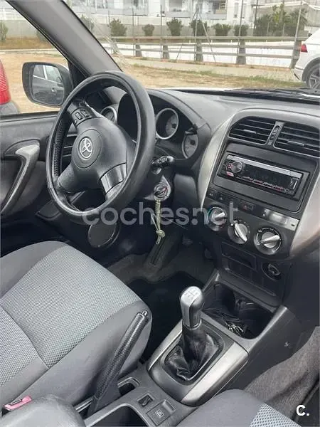 Usado Toyota RAV4 Luna 125 CV (91 kW) 2005 Gris / plata SUV