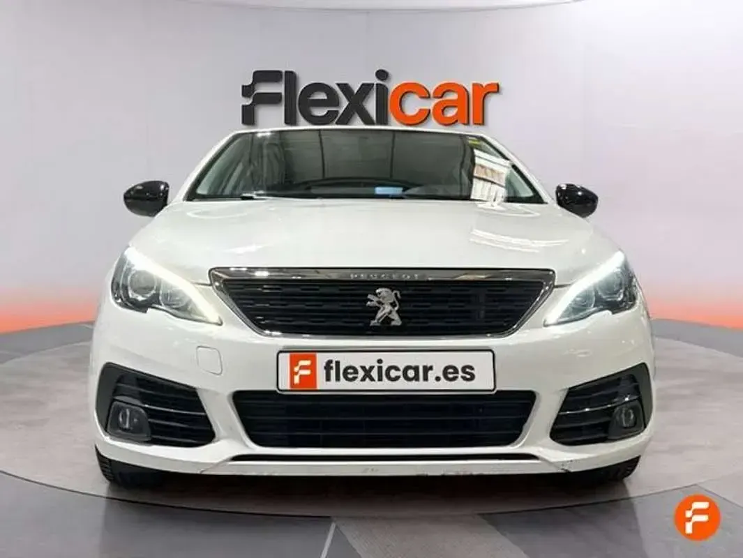 Usado Peugeot 308 SW Business-Line 99 CV (72 kW) 2018 Blanco Familiar