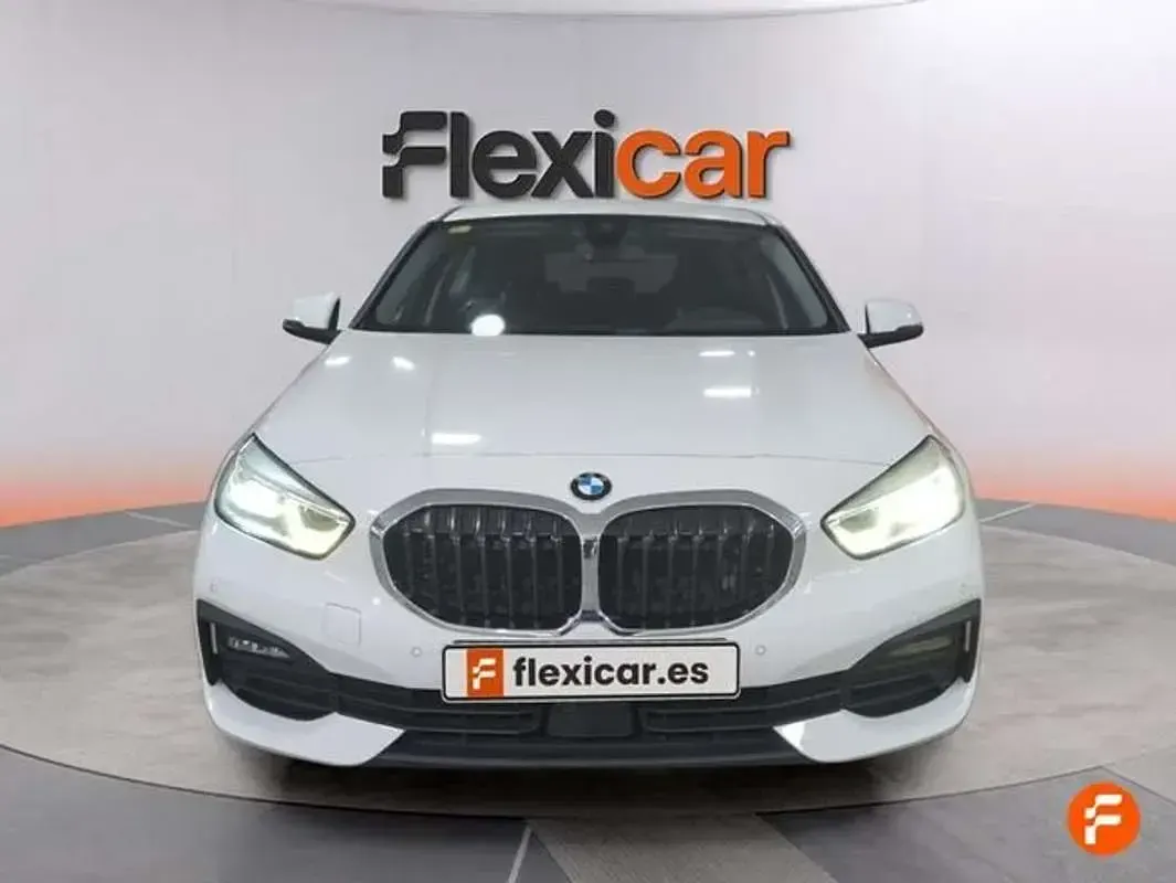 Usado BMW 118 140 CV (102 kW) 2021 Blanco Utilitario