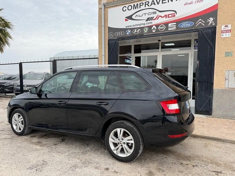 Usado Skoda Fabia Ambition 110 CV (80 kW) 2021 Negro Familiar