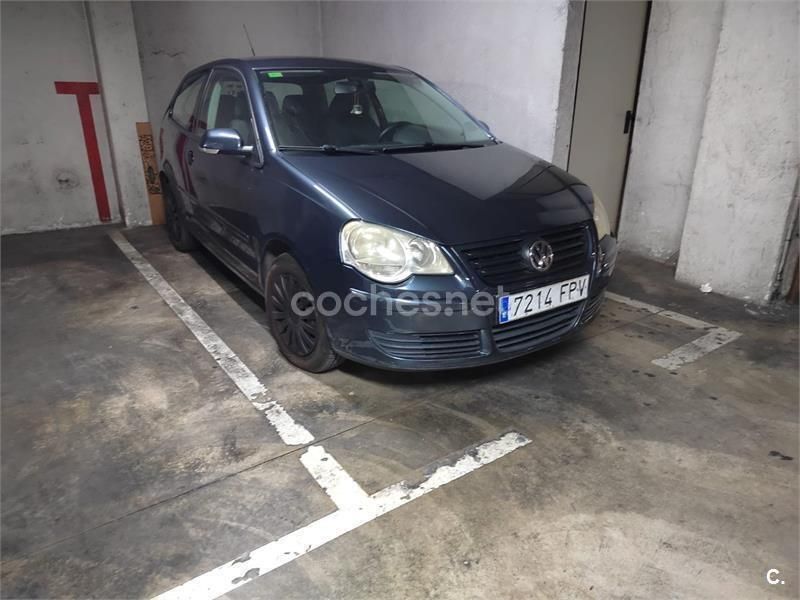 Gris / plata Usado 2007 VW Polo Advance Berlina | 3750 € (Buen precio) - Imagen 1/4