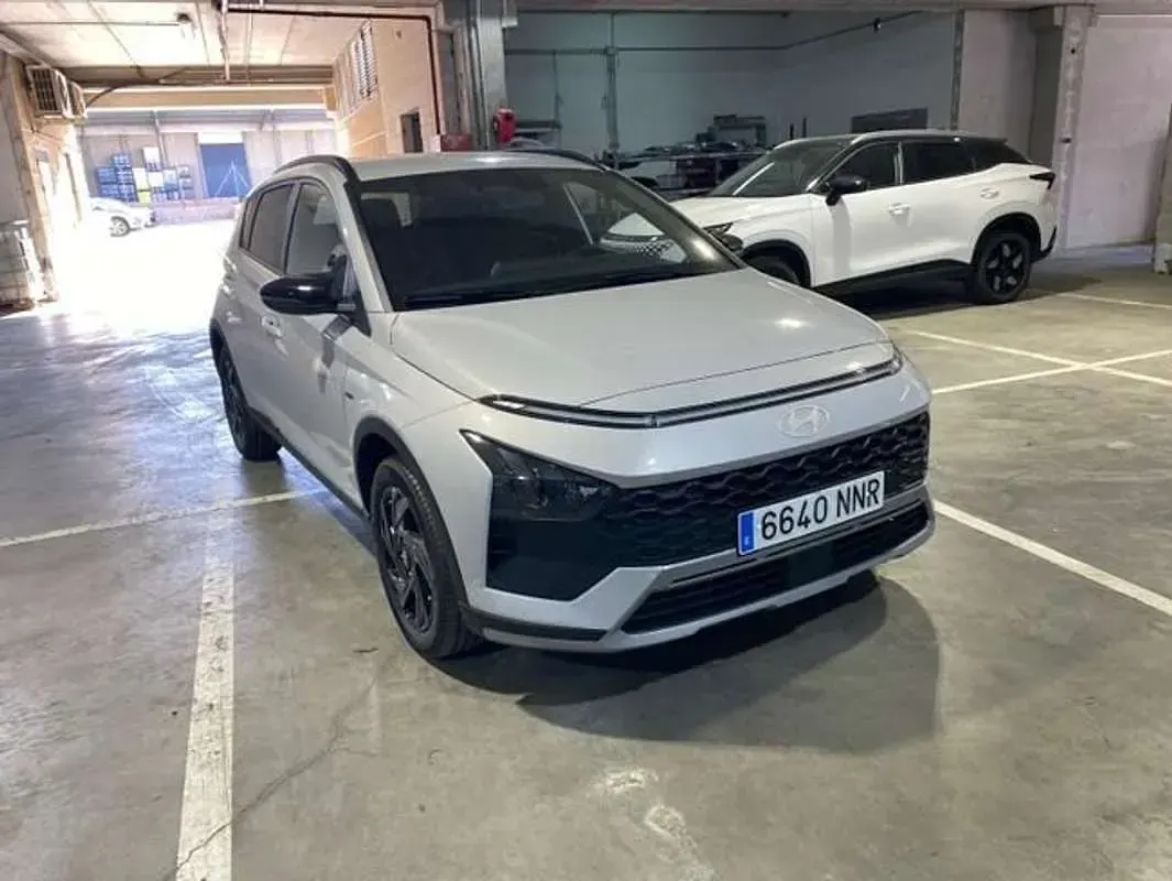 Nuevo Hyundai Bayon Blackline 90 CV (66 kW) 2026 Gris SUV