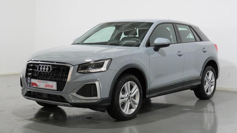 Usado Audi Q2 Advanced Plus 150 CV (110 kW) 2023 Gris flecha efecto perla SUV