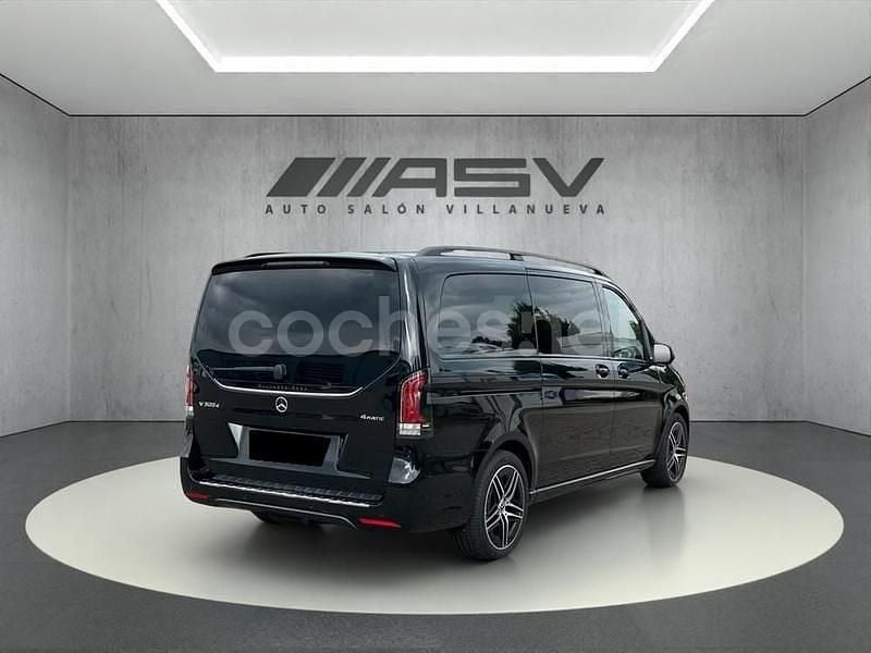 Usado Mercedes V300 Avantgarde 237 CV (174 kW) 2024 Negro Monovolumen