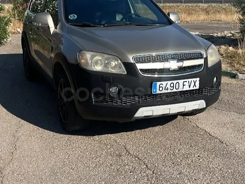 Usado Chevrolet Captiva 150 CV (110 kW) 2007 Beige SUV