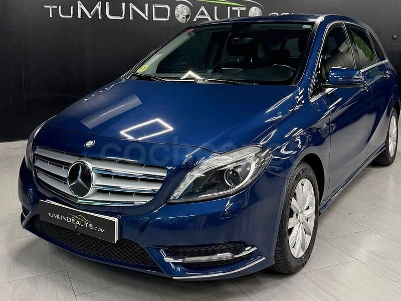 Usado Mercedes B180 109 CV (80 kW) 2013 Azul Monovolumen