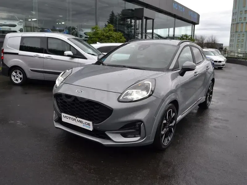 Usado Ford Puma ST-Line 125 CV (91 kW) 2023 Gris / plata SUV