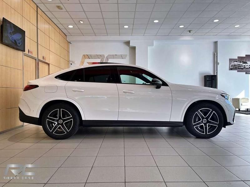 Usado Mercedes GLC220 197 CV (144 kW) 2025 Blanco Coupe