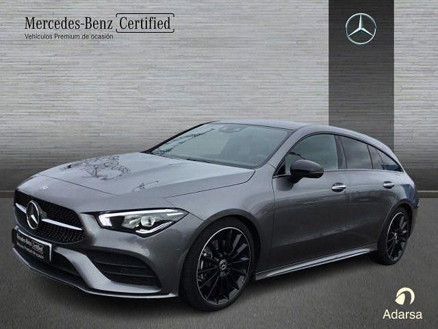 Usado Mercedes CLA200 Shooting Brake AMG line 163 CV (119 kW) 2020 Gris montaña Familiar
