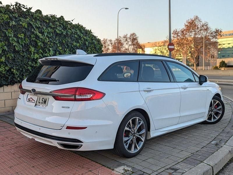 Usado Ford Mondeo ST-Line 187 CV (137 kW) 2021 Blanco Familiar