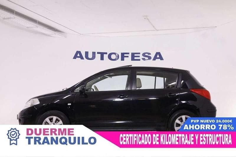Usado Nissan Tiida Tekna 105 CV (77 kW) 2009 Negro Berlina