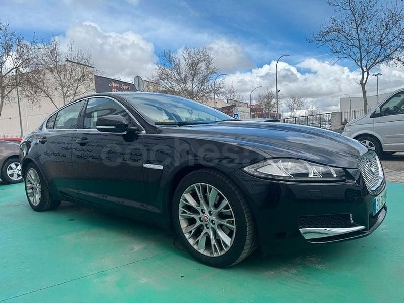 Usado Jaguar XF Premium Luxury 200 CV (147 kW) 2014 Negro Berlina