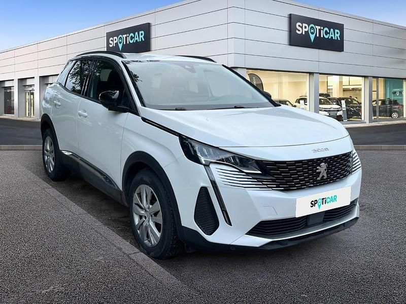 Usado Peugeot 3008 Active 130 CV (95 kW) 2021 Blanco SUV