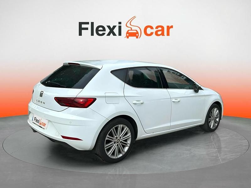 Usado Seat Leon XCELLENCE 150 CV (110 kW) 2019 Blanco Berlina