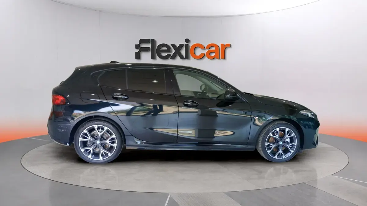 Usado BMW 120 163 CV (119 kW) 2025 Negro Utilitario