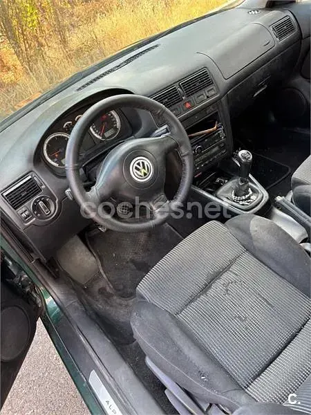 Usado VW Golf IV Highline 110 CV (80 kW) 2000 Verde Berlina