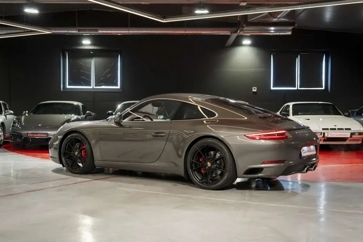 Usado Porsche 911 Carrera 370 CV (272 kW) 2015 Gris Coupe