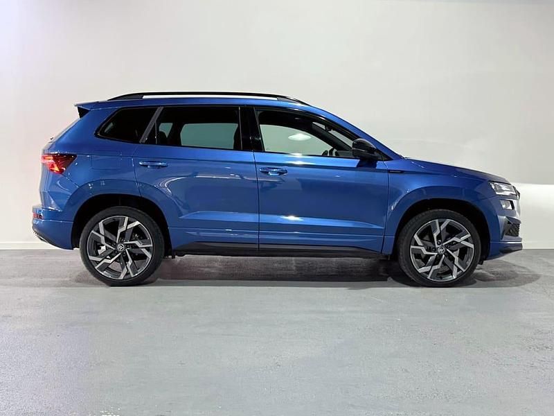 Usado Skoda Karoq SportLine 150 CV (110 kW) 2024 Azul SUV