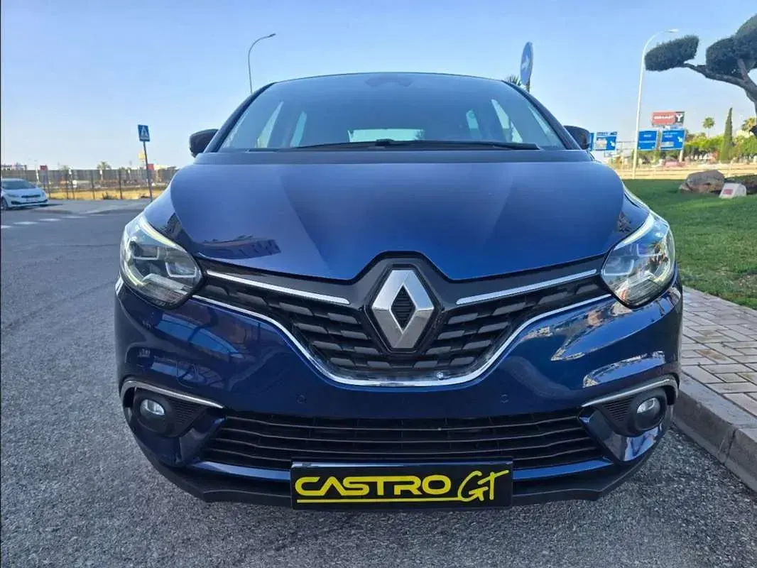 Usado Renault Scénic IV Zen 120 CV (88 kW) 2019 Azul Monovolumen