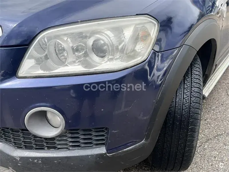 Usado Chevrolet Captiva LT 150 CV (110 kW) 2007 Azul SUV