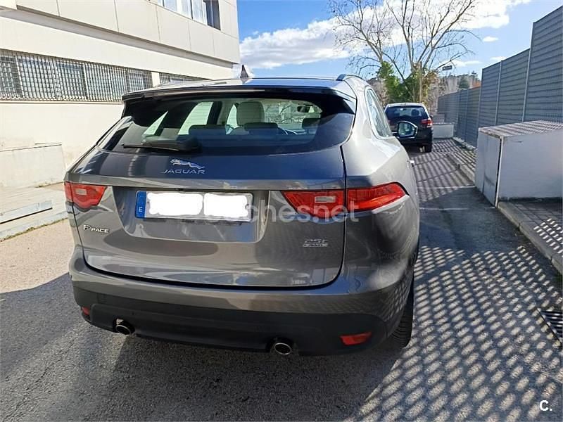 Usado Jaguar F-Pace Prestige 250 CV (183 kW) 2019 Gris / plata SUV