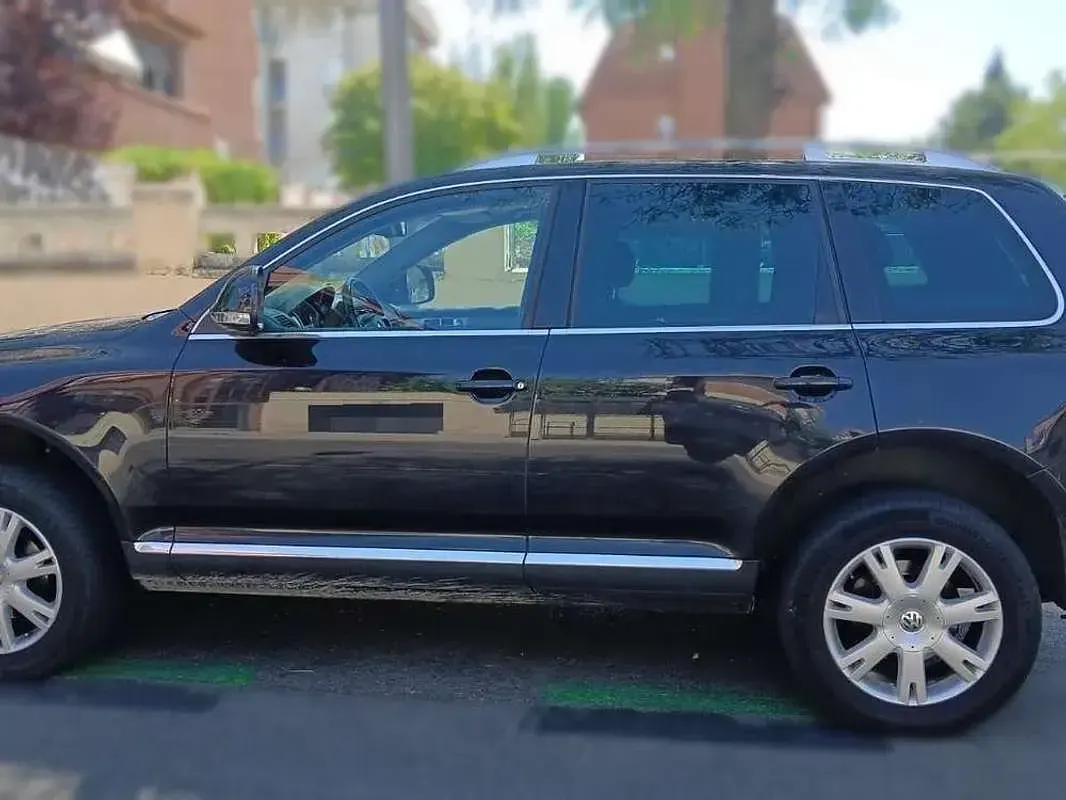 Usado VW Touareg R 174 CV (127 kW) 2007 Negro SUV